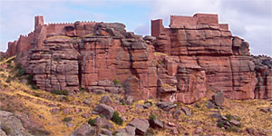 Castillo de Peracense. Vista sur. A 41 km de Albarracín.