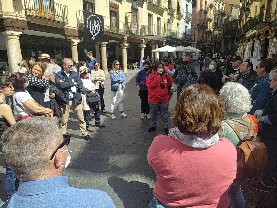 visita guiada en Teruel ANDADOR Visitas Guiadas Plaza del Torico