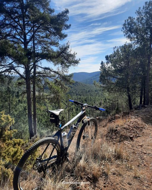Dia de la Bicicleta con ANDADOR Visitas Guiadas en Albarracín y Teruel